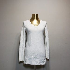 UNIQLO White Ribbed V-Neck Long Sleeve Shirt